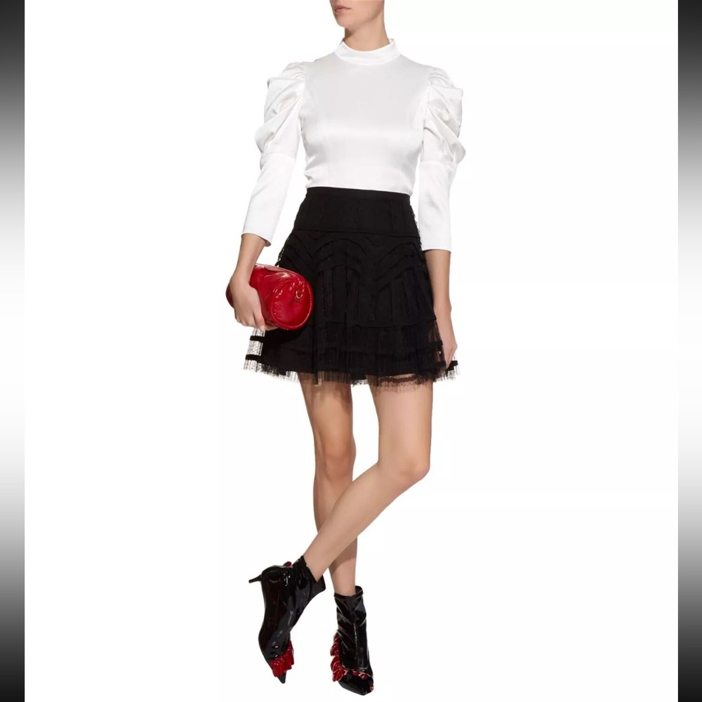 White puff gathered long sleeve mock neck blouse S Alice + Olivia style